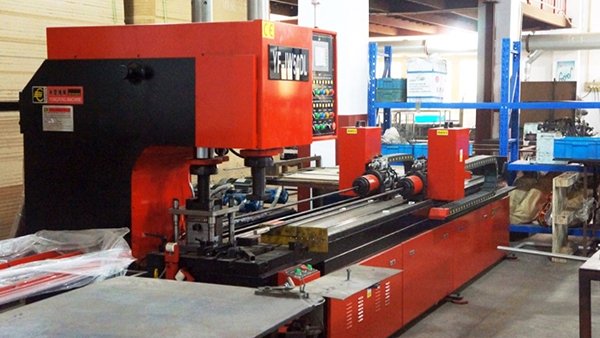 Die yakoo-fabrik-reise